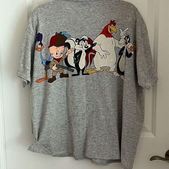 Looney Tunes Acme Vintage Gray Graphic T-Shirt V Neck SZ 1X - Picture 5 of 6